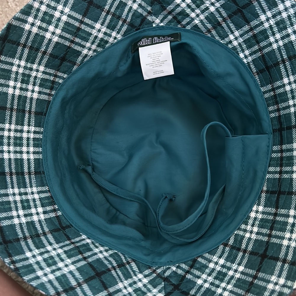 bucket hat - Picture 3 of 5